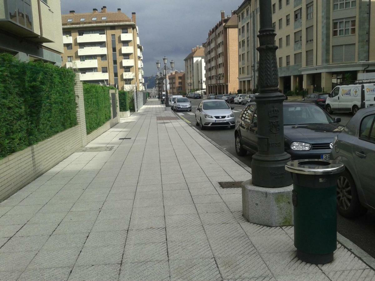 Torre De La Fuente Aprtovistas Piscina Parking Lägenhet Oviedo Exteriör bild